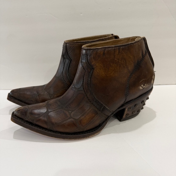 Ariat Shoes - Ariat Women's Brown Leather Western Ankle Boots